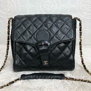 🌸OFFERS?🌸💯%Authentic Chanel Black Purse